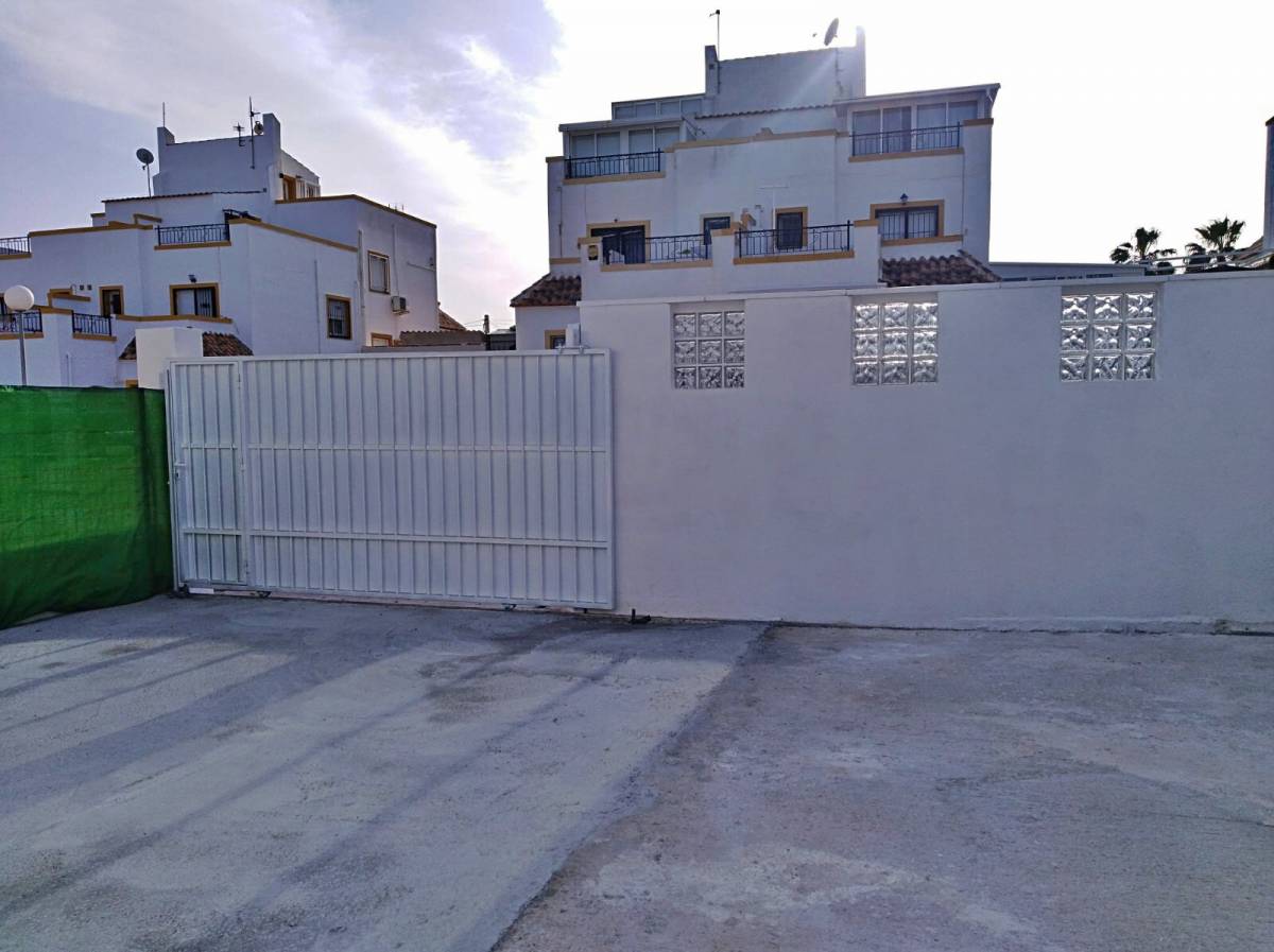 Kauf Duplex San Fulgencio; Vega Baja del Segura; in der Nähe von Guardamar Asphaltierte Terrasse